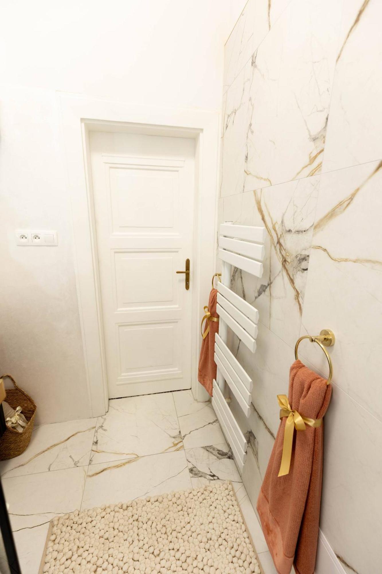 New, Stylish And Spacious Apartment Bratislava Ngoại thất bức ảnh
